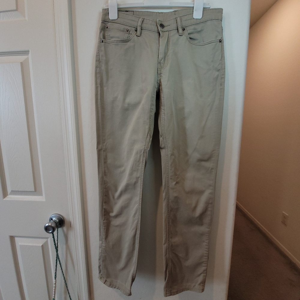 Levi's Tan Chinos Classic Straight Leg